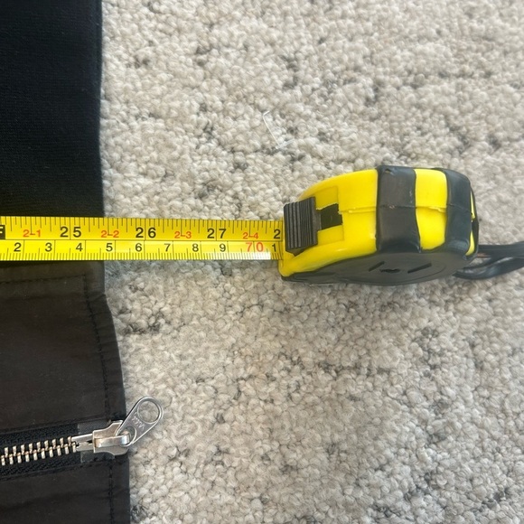 Mackage M women’s vintage vibe y2K bomber size 38 (M) good condition women’s. - Picture 14 of 15